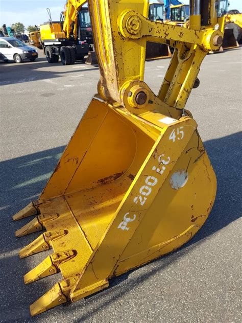 komatsu excavator bucket